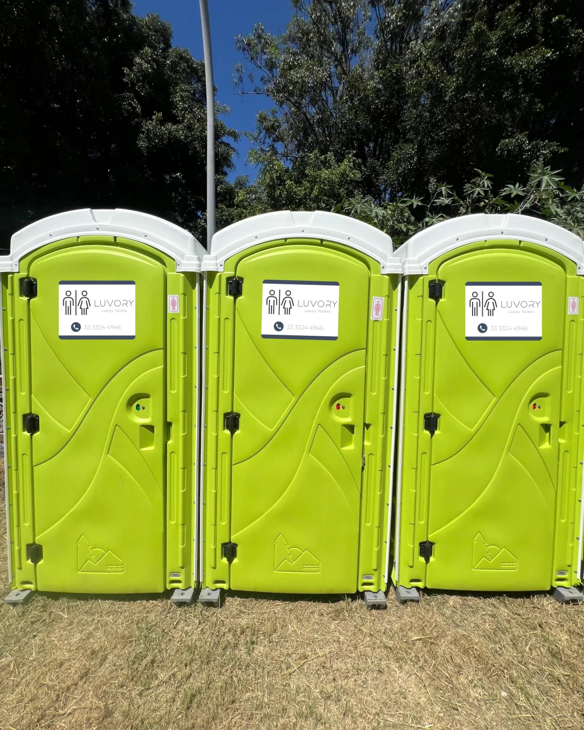 Baño portátil estándar azul para eventos masivos y obras de construcción — Luvory